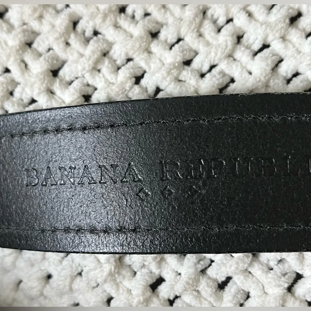 Banana Republic Men’s Black Genuine Leather Belt, Dress/Business; Size M